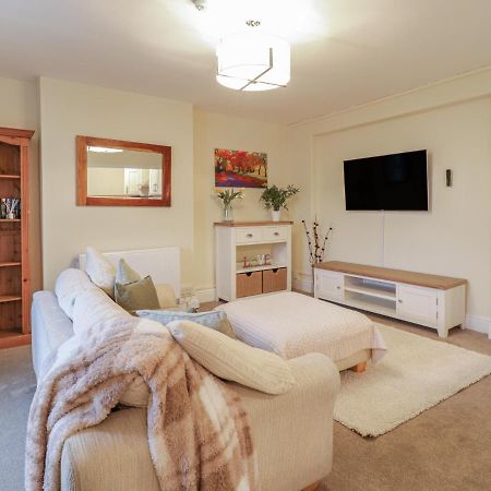 Beside The Sea - In Town Apartment ลันดิดโน ภายนอก รูปภาพ