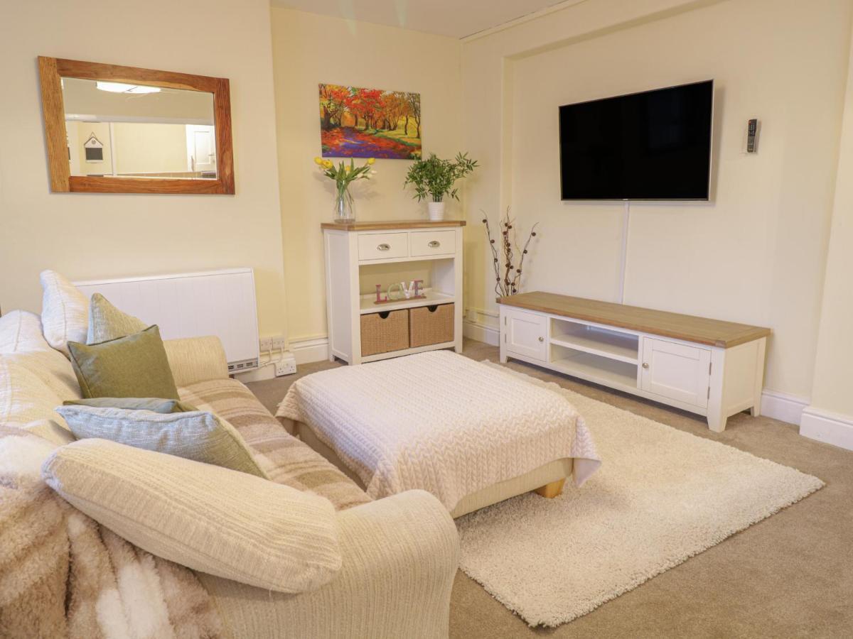 Beside The Sea - In Town Apartment ลันดิดโน ภายนอก รูปภาพ