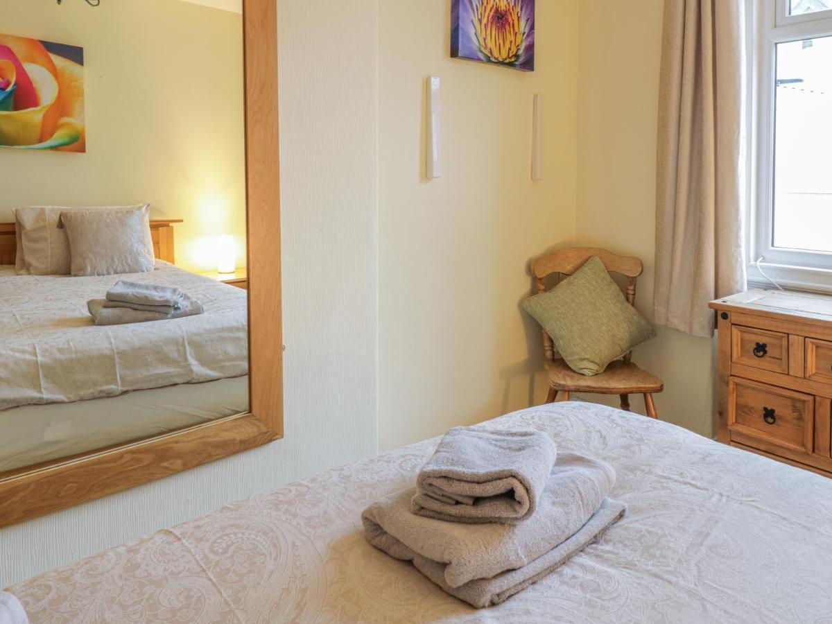 Beside The Sea - In Town Apartment ลันดิดโน ภายนอก รูปภาพ